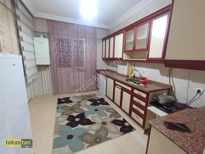 Gazikent Mah Geniş Oturumu Merkezi Konumda Satılık 3+1 — fotoğraf 3