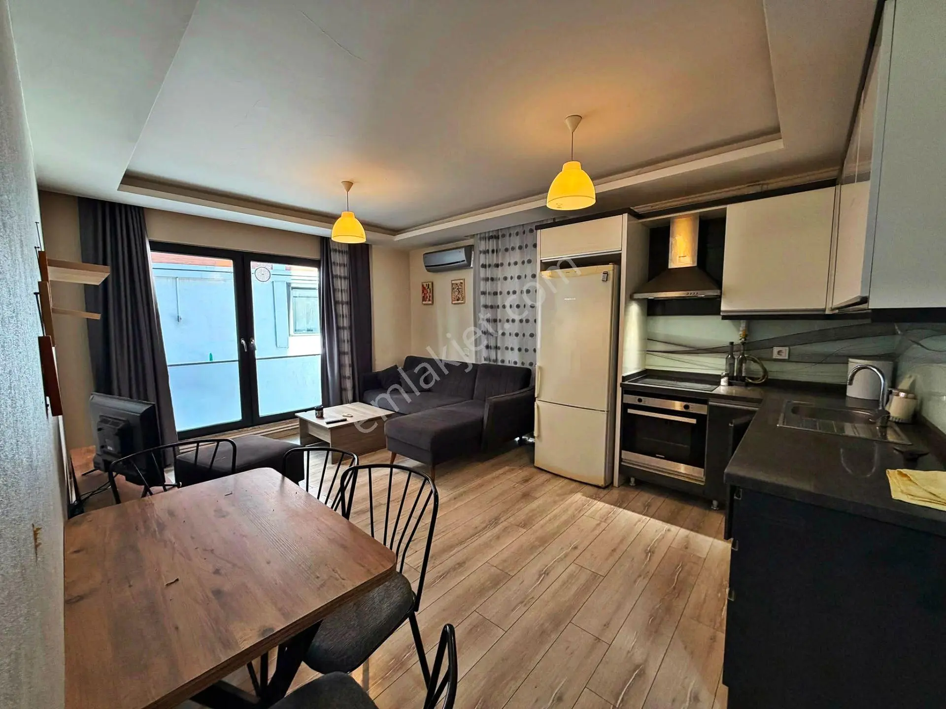 Aktif'ten Akçay'da Satılık Havuzlu ,otoparklı, Harika Fırsat 1+1daire — fotoğraf 5