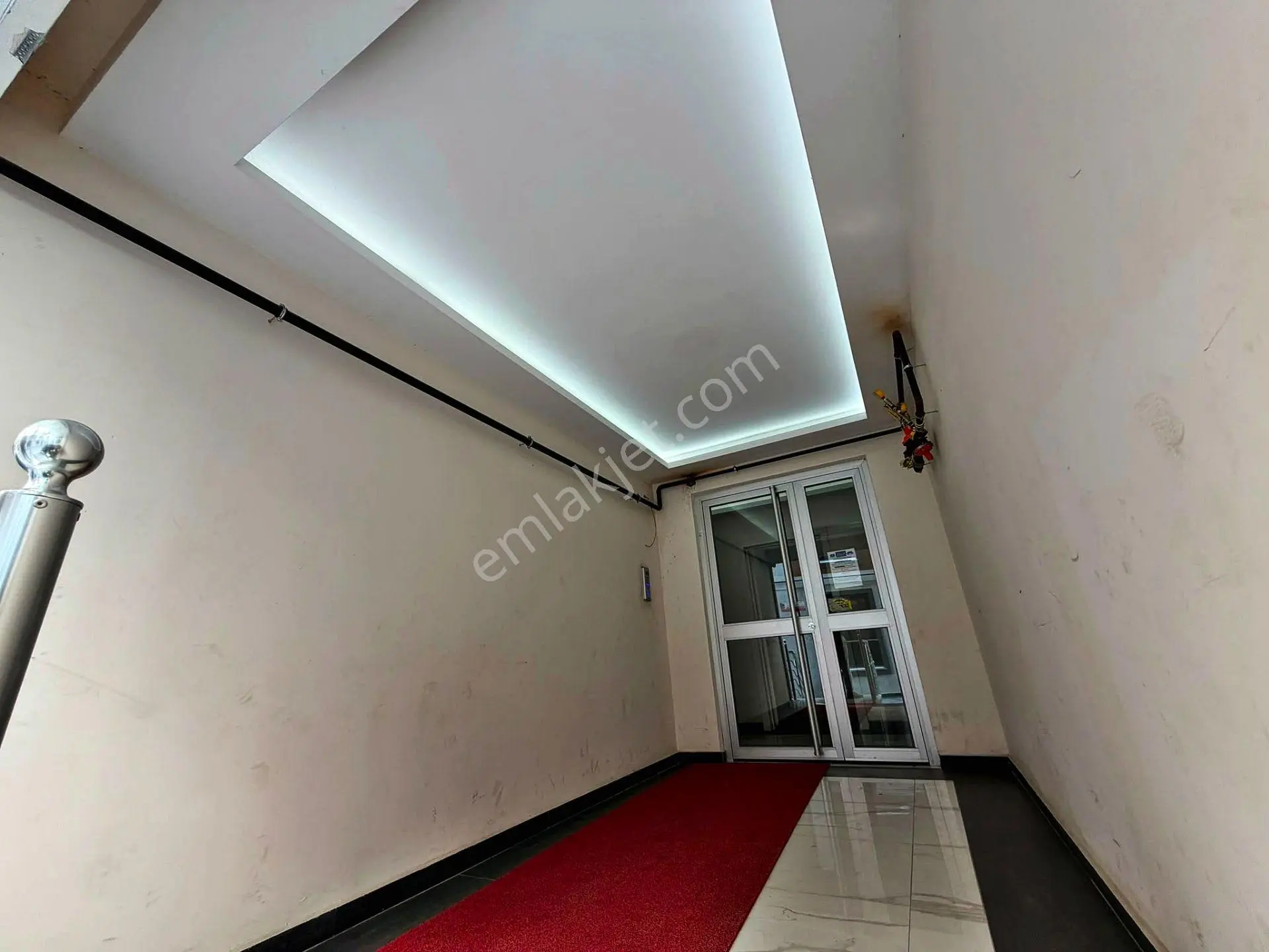 Aktif'ten Akçay'da Satılık Havuzlu ,otoparklı, Harika Fırsat 1+1daire — fotoğraf 8