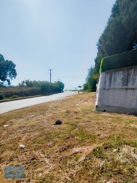 Merkezi Konumda 367 Mt2 İmarlı Arsa — fotoğraf 2