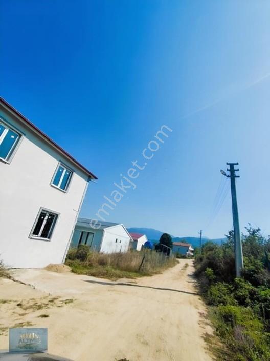 Merkezi Konumda 367 Mt2 İmarlı Arsa — fotoğraf 3