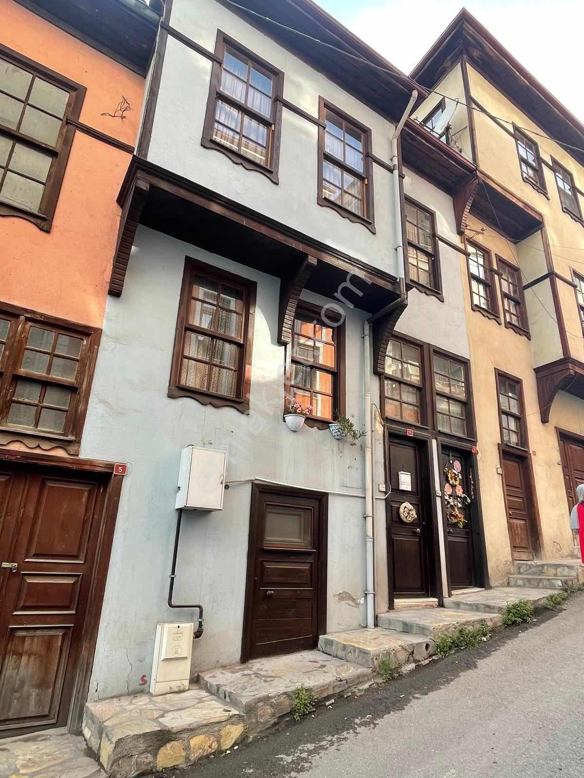 Bartın Merkez Kırtepede Satılık Bahçeli Müstakil Masrafsız Bina — fotoğraf 2