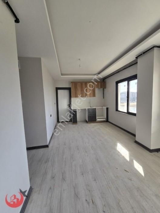 Özer Gayrimenkulden Çerkezköy Tepede Butik Site İçerisinde 1+1 — fotoğraf 4