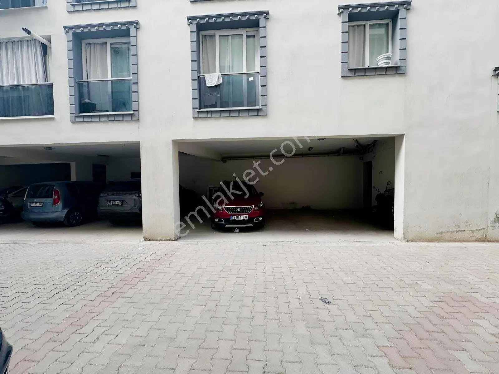 Msg'den Bozyaka Pazaryerine 150 M.- Yeni Binada 2+1 Fırsat Daire — fotoğraf 42