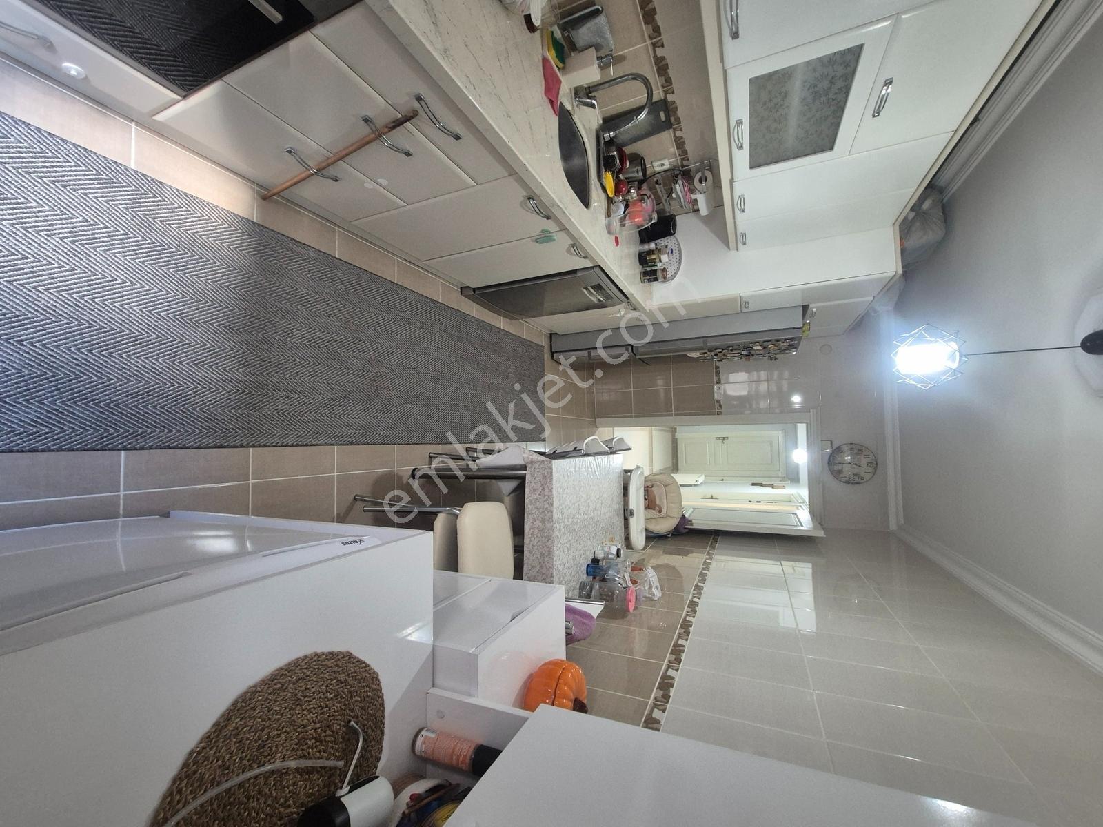 Bağlarbaşın'da Fırsat Satılık 2+1 95m2 Net Arakat Daire — fotoğraf 12