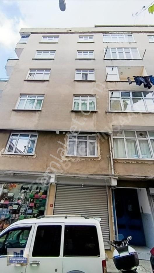 Esenboğadan Satılık 2+1 Ara Kat Yüzyıl Sali Pazarinda Masrafsız — fotoğraf 3