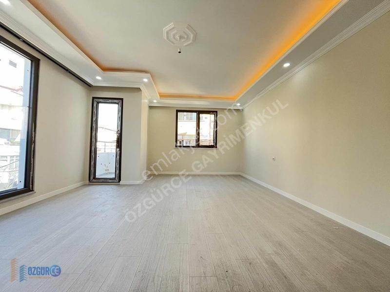 Özgürce'den Limitsiz Kredili Asansörlü Lüks Geniş 2+1 Ara Kat — fotoğraf 2
