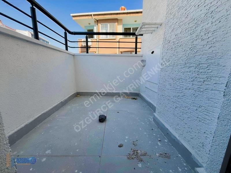 Özgürce'den Limitsiz Kredili Asansörlü Lüks Geniş 2+1 Ara Kat — fotoğraf 3