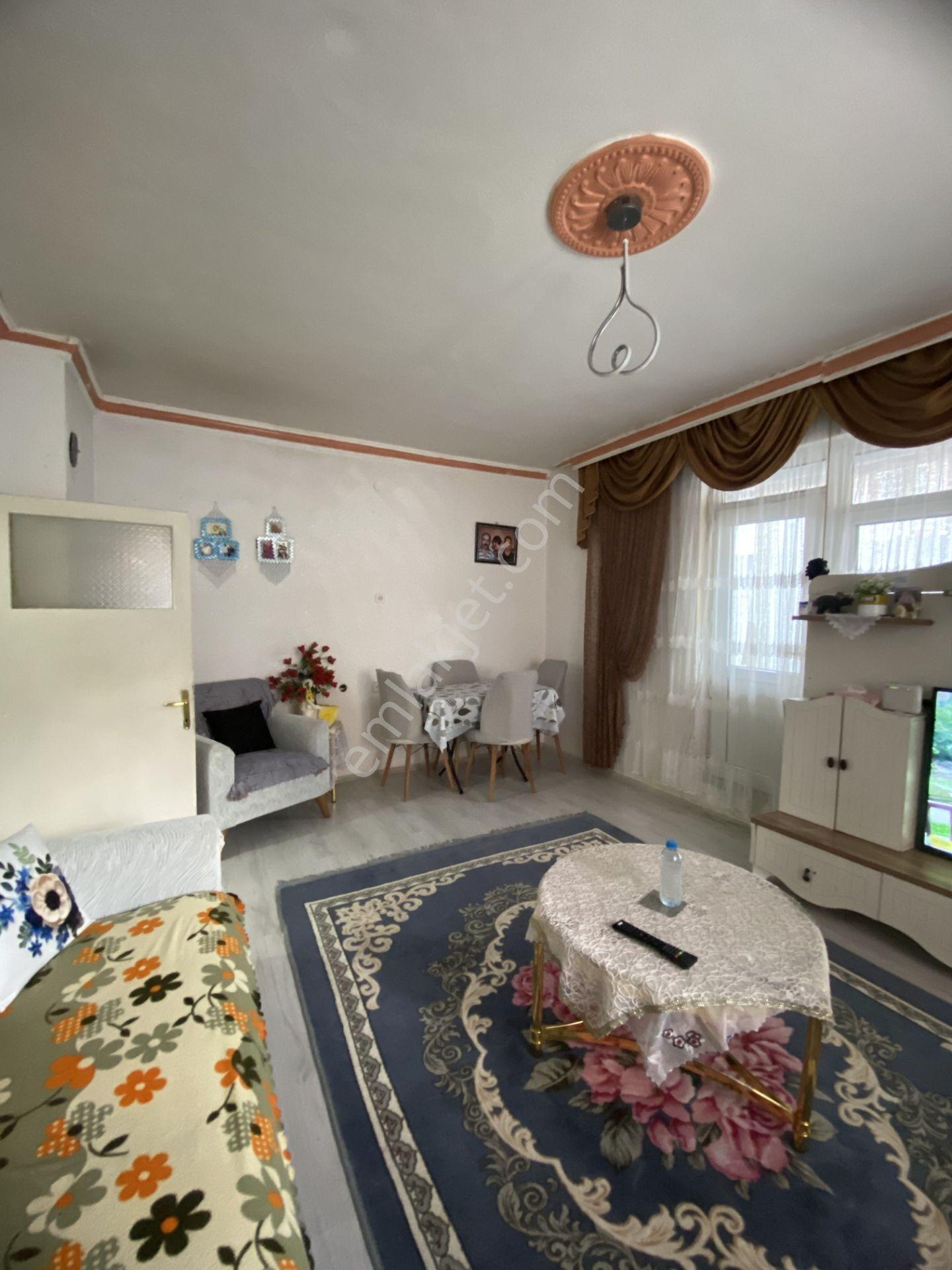 Vera | Emsallerinin Çok Altında Fırsat! Eti 3. Sokak'ta Çift Girişli, Aydınlık 2+1 — fotoğraf 4