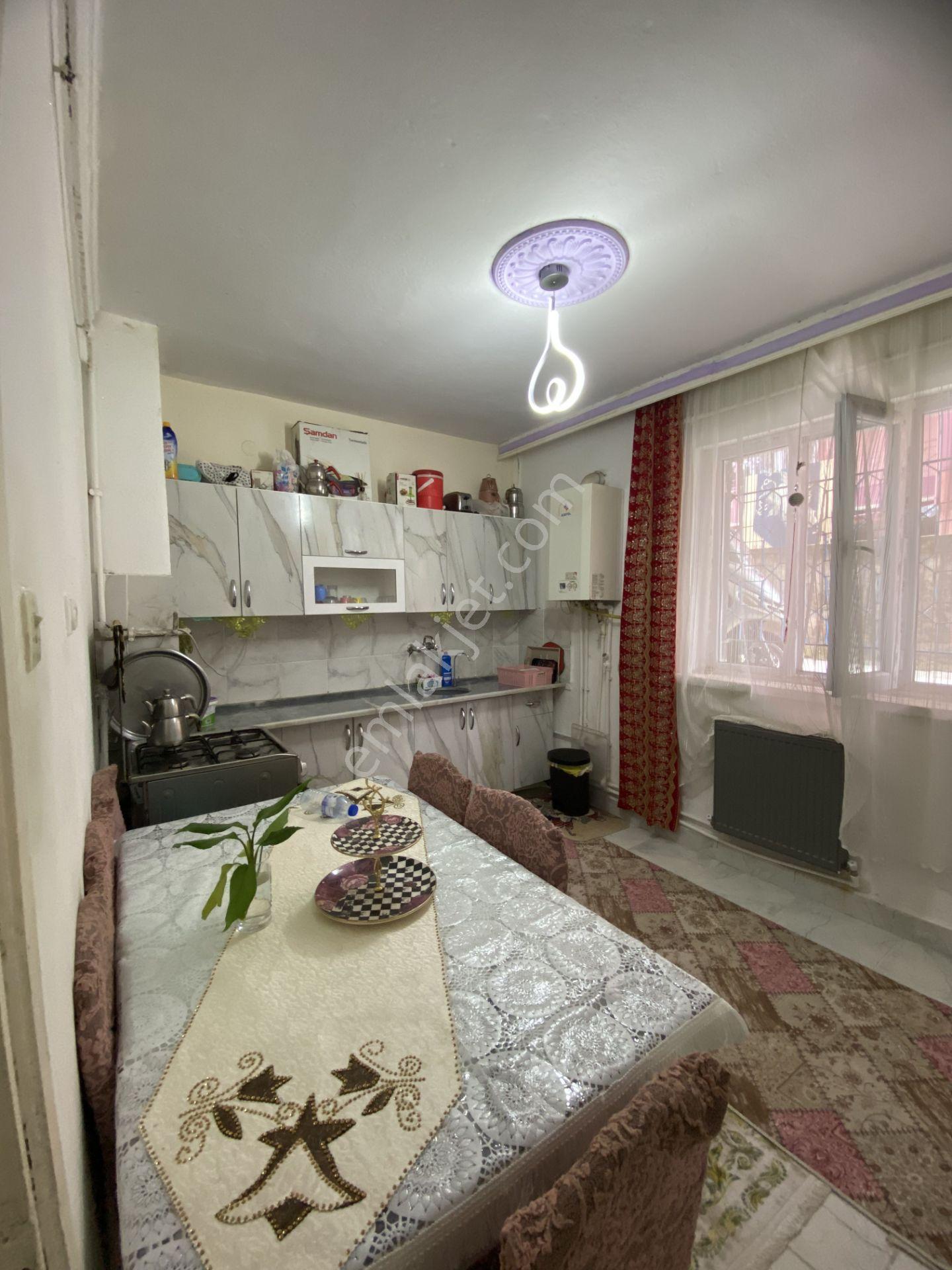 Vera | Emsallerinin Çok Altında Fırsat! Eti 3. Sokak'ta Çift Girişli, Aydınlık 2+1 — fotoğraf 7