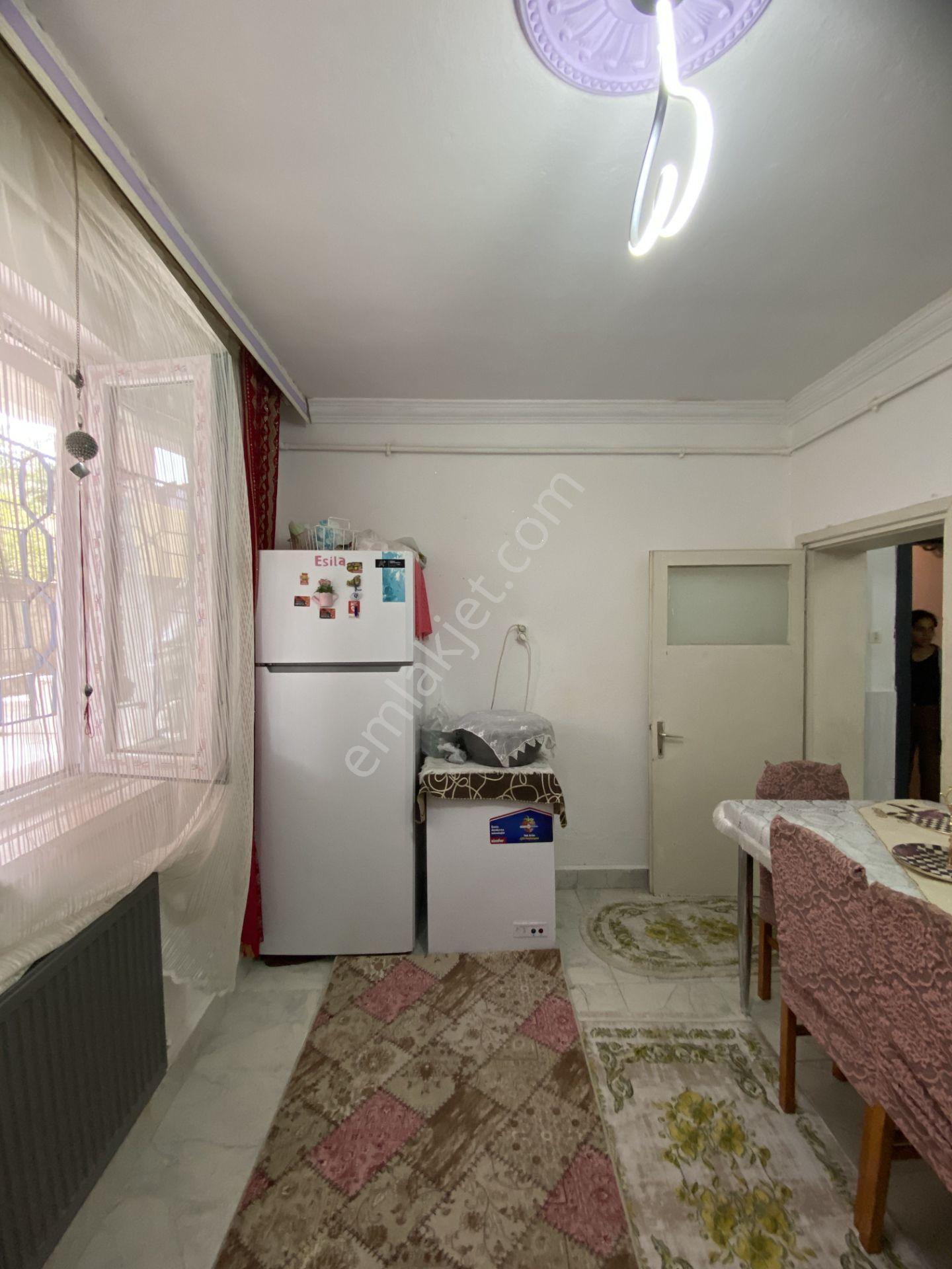 Vera | Emsallerinin Çok Altında Fırsat! Eti 3. Sokak'ta Çift Girişli, Aydınlık 2+1 — fotoğraf 8
