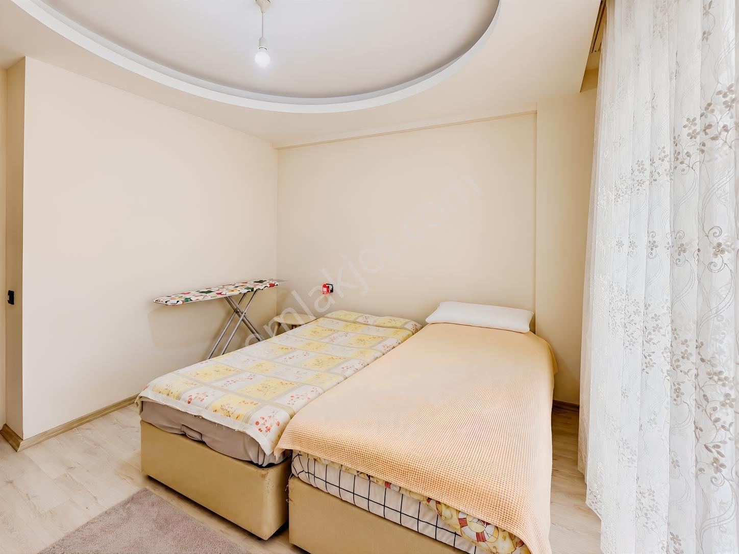 Remax Palm'den Bahçelievlerde Toros Üni.'ye 2dk Satılık 2+1 — fotoğraf 9