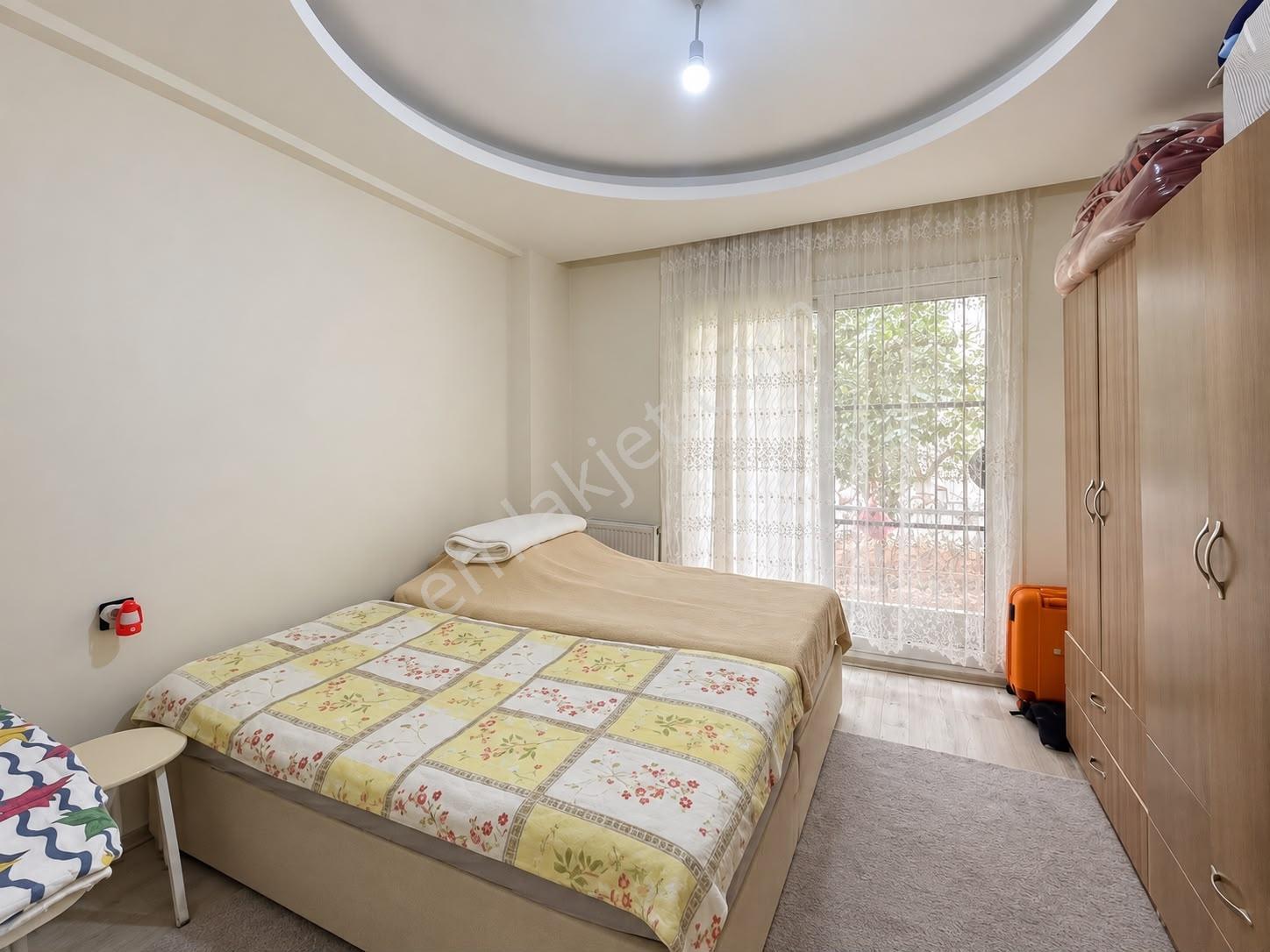 Remax Palm'den Bahçelievlerde Toros Üni.'ye 2dk Satılık 2+1 — fotoğraf 11