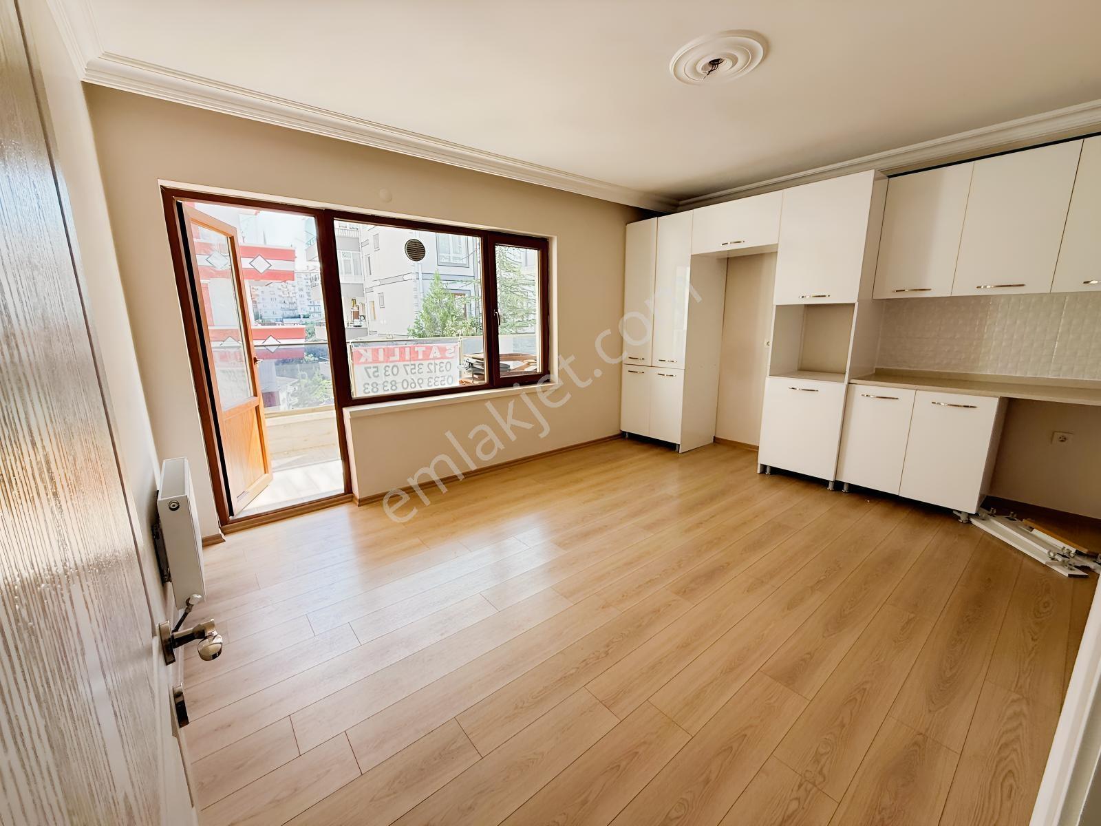 Vatan'dan Bağlarbaşı'nda 1. Kat Ön Cephe 3+1 Bağımsız 150 M2!!!! — fotoğraf 3