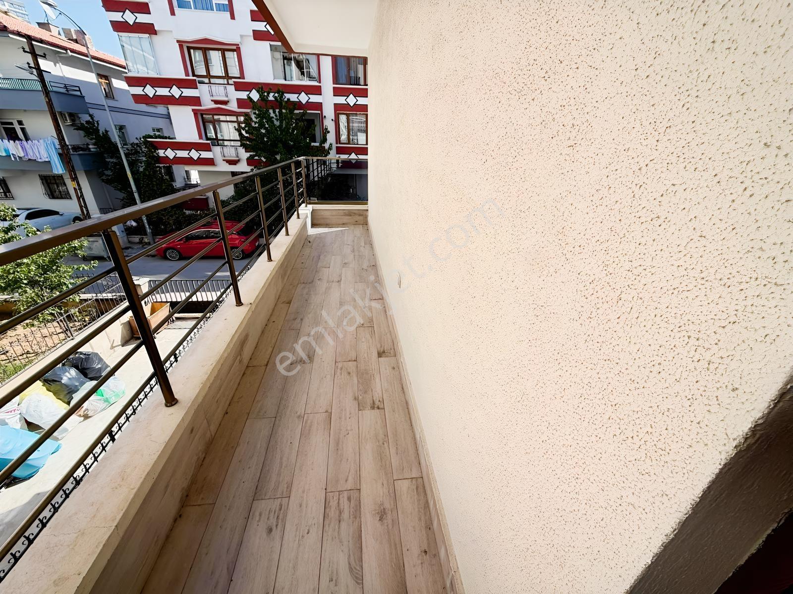 Vatan'dan Bağlarbaşı'nda 1. Kat Ön Cephe 3+1 Bağımsız 150 M2!!!! — fotoğraf 9