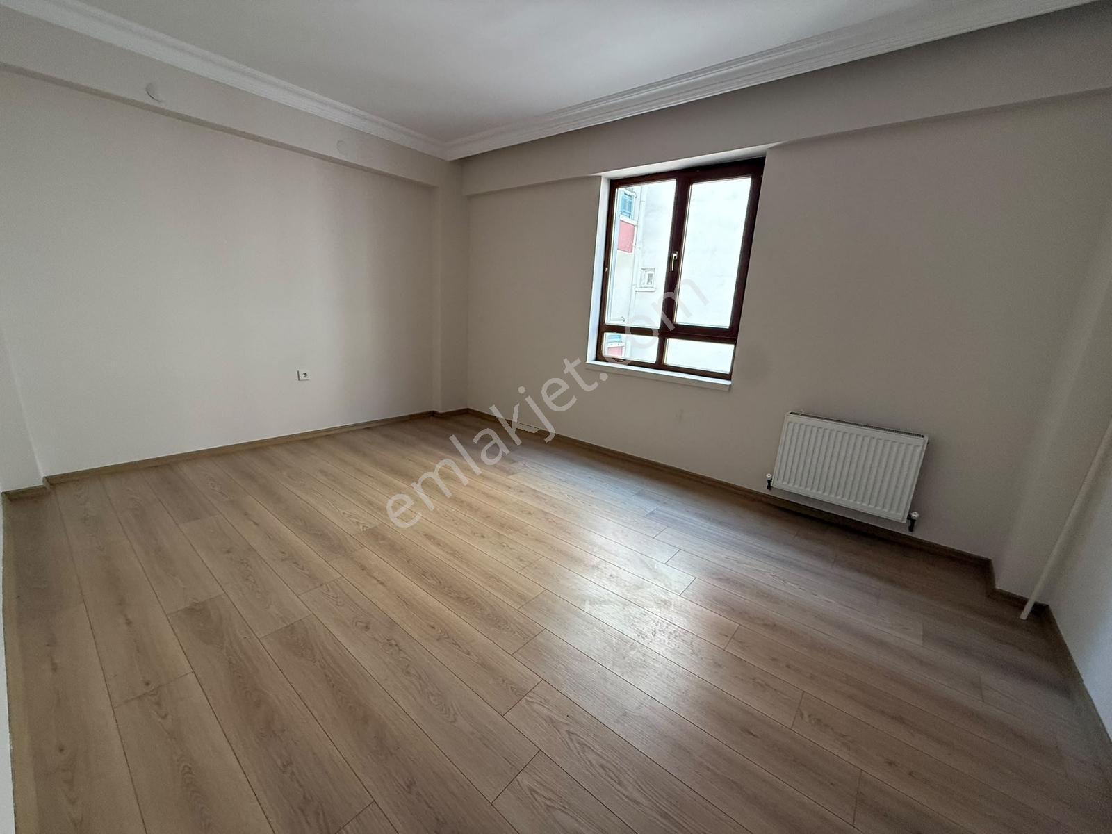 Vatan'dan Bağlarbaşı'nda 1. Kat Ön Cephe 3+1 Bağımsız 150 M2!!!! — fotoğraf 20