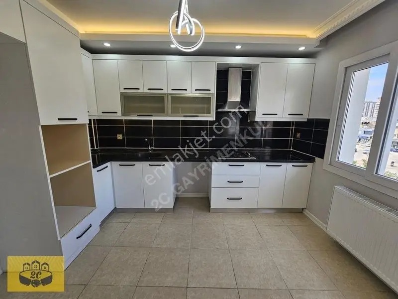 Pınar Mah. Satılık 2+1 Kapalı Mutfak Geniş G.Odalı+Kilerli