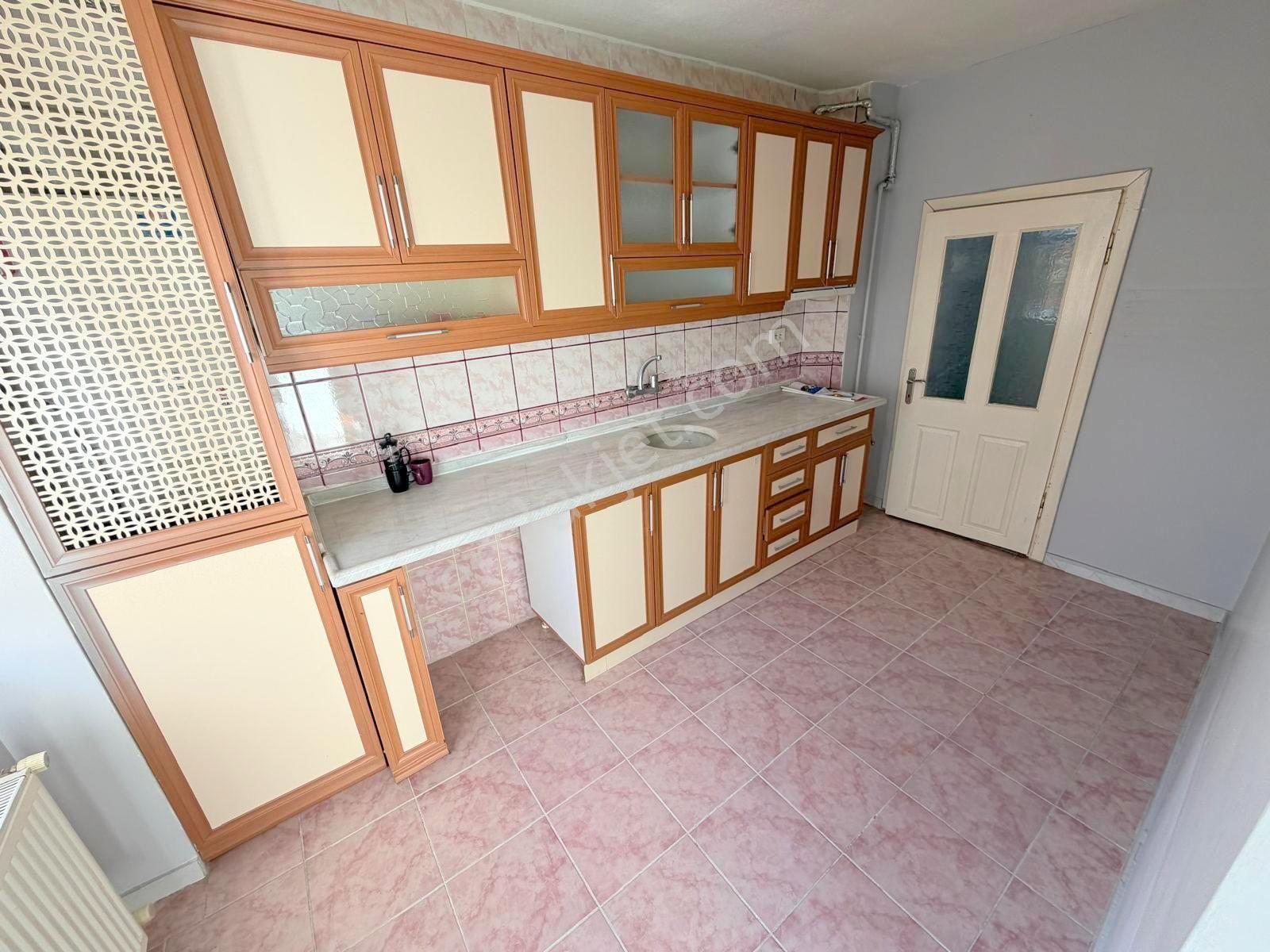 Hemdem Gayrimenkul'den Piyade'de Ön Cephe Arakatta 3+1 Satılık Daire — fotoğraf 2