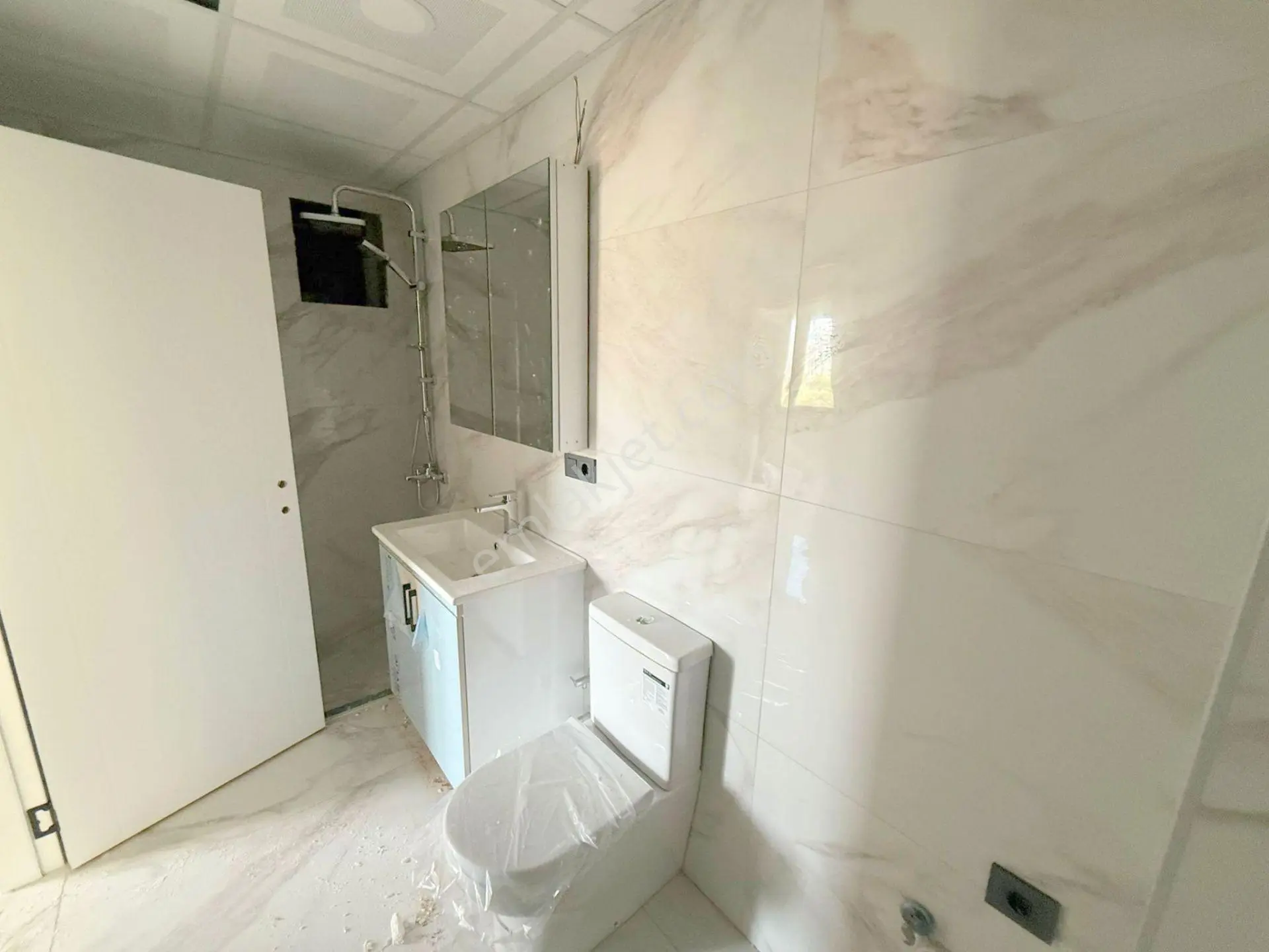 Mertcan'dan Yayalar Mah. İskanlı Açık Balkonlu 3+1 Daire — fotoğraf 13