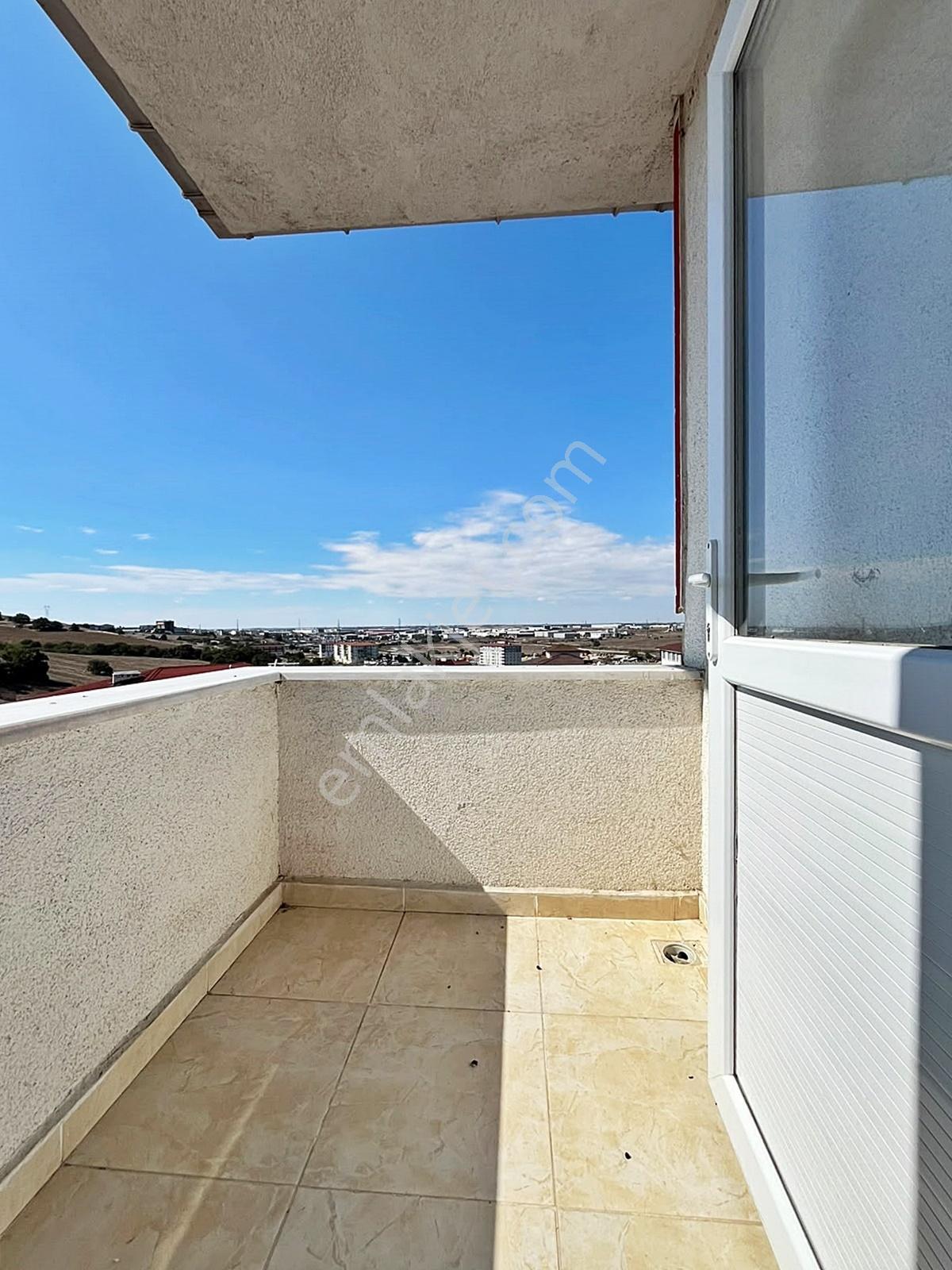 Az-er Yapıdan Cadde Üzeri Acil Satılık 2+1 Ön Cephe Fırsat Daire — fotoğraf 29