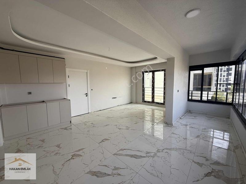 Hakan Emlaktan Kombi + Cam Balkon + Plise Perdeli 2+1 — fotoğraf 5