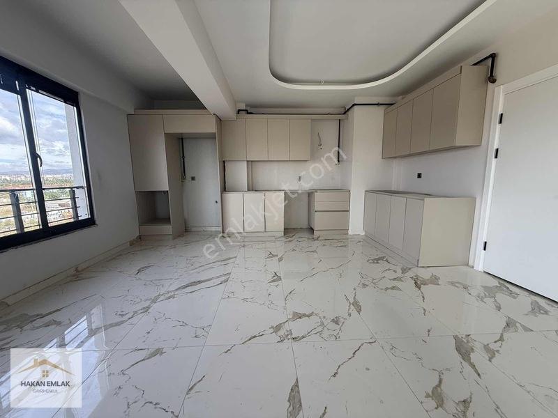 Hakan Emlaktan Kombi + Cam Balkon + Plise Perdeli 2+1 — fotoğraf 6