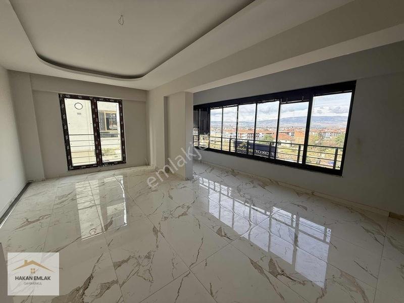 Hakan Emlaktan Kombi + Cam Balkon + Plise Perdeli 2+1 — fotoğraf 7