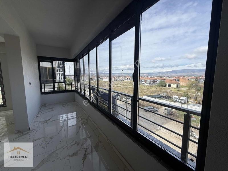 Hakan Emlaktan Kombi + Cam Balkon + Plise Perdeli 2+1 — fotoğraf 9
