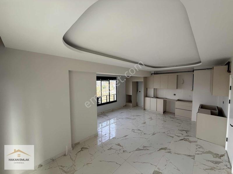 Hakan Emlaktan Kombi + Cam Balkon + Plise Perdeli 2+1 — fotoğraf 12