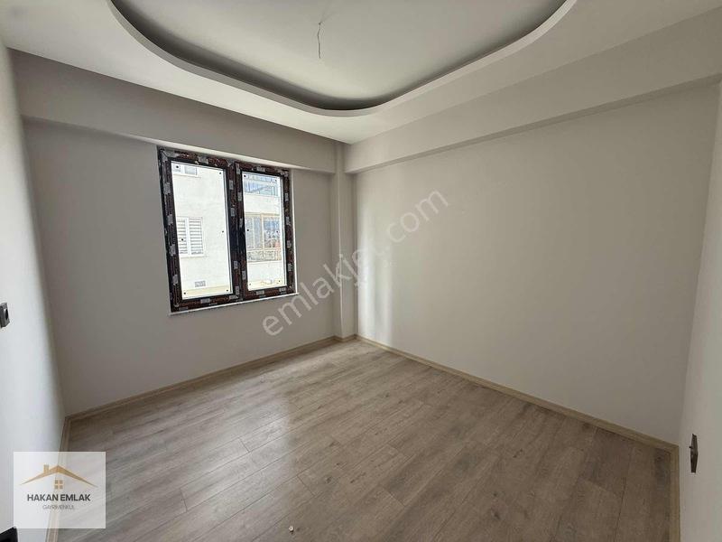 Hakan Emlaktan Kombi + Cam Balkon + Plise Perdeli 2+1 — fotoğraf 15