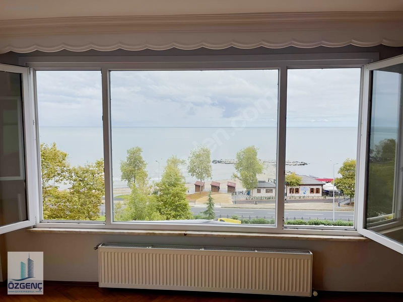 Ö Z G E N Ç'ten Sürmene Sahilde Satılık Manzaralı 4+1 Daire — fotoğraf 3