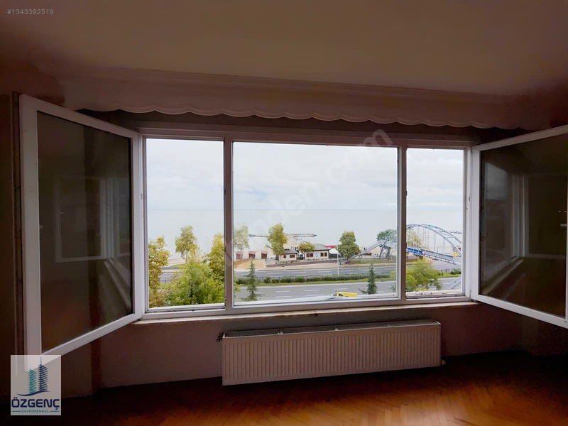 Ö Z G E N Ç'ten Sürmene Sahilde Satılık Manzaralı 4+1 Daire — fotoğraf 6