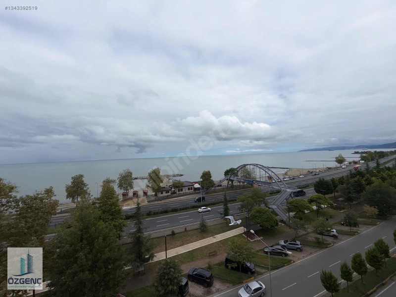 Ö Z G E N Ç'ten Sürmene Sahilde Satılık Manzaralı 4+1 Daire — fotoğraf 7