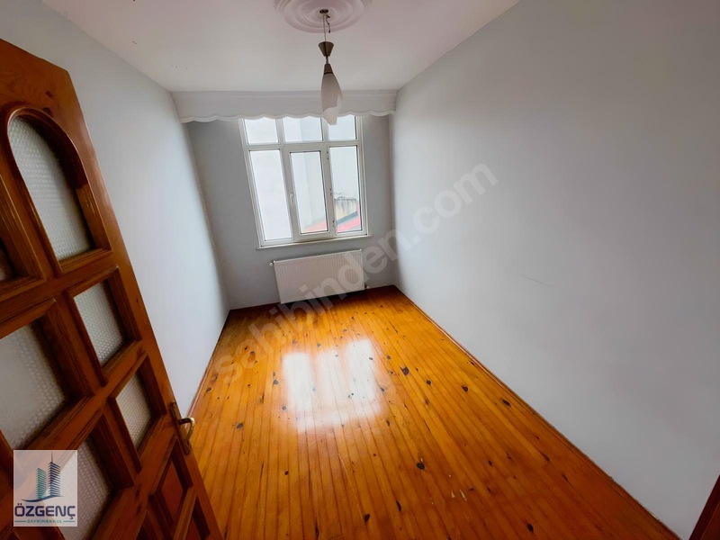 Ö Z G E N Ç'ten Sürmene Sahilde Satılık Manzaralı 4+1 Daire — fotoğraf 12