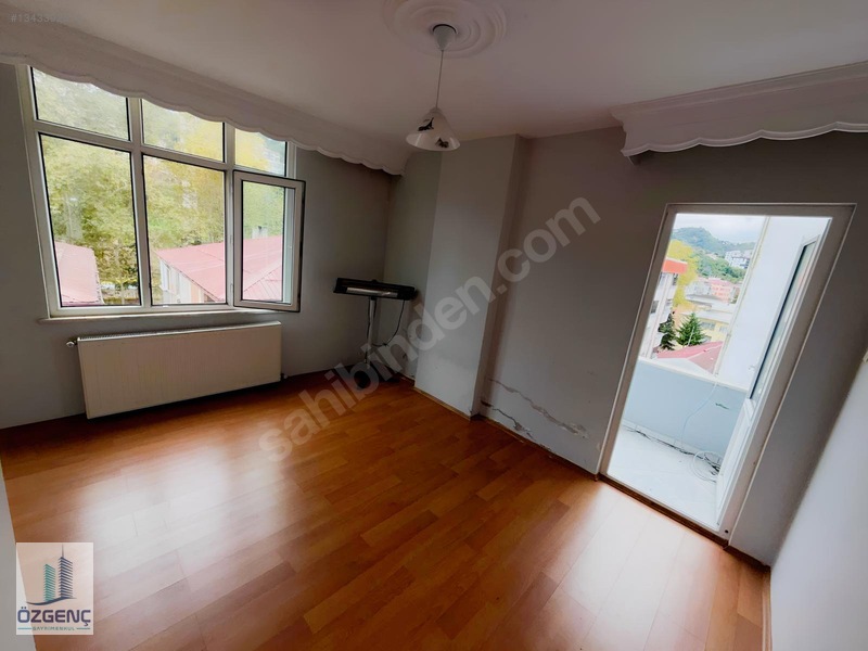 Ö Z G E N Ç'ten Sürmene Sahilde Satılık Manzaralı 4+1 Daire — fotoğraf 15