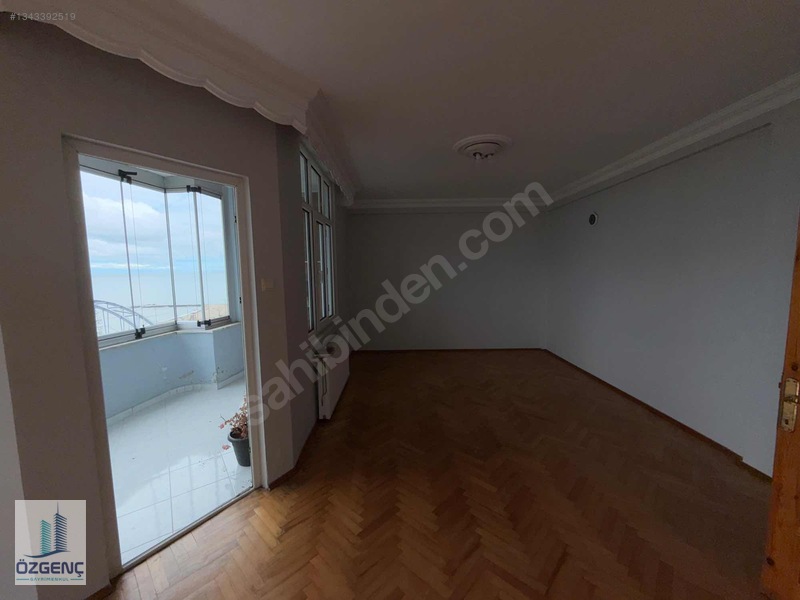Ö Z G E N Ç'ten Sürmene Sahilde Satılık Manzaralı 4+1 Daire — fotoğraf 23
