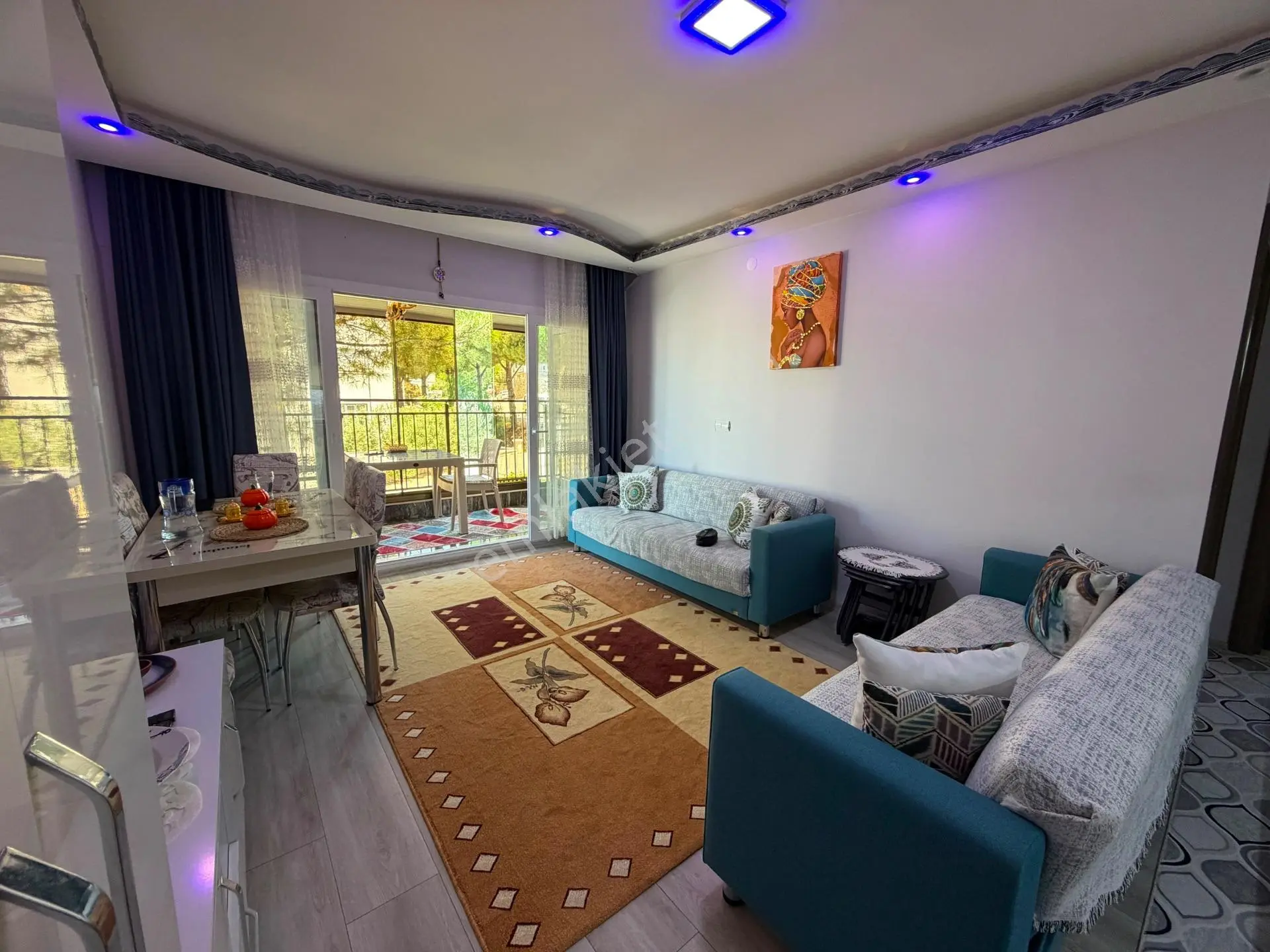 Kuşadası Davutlar Havuzlu Site İçerisinde 1+1 Eşyalı Daire — fotoğraf 4