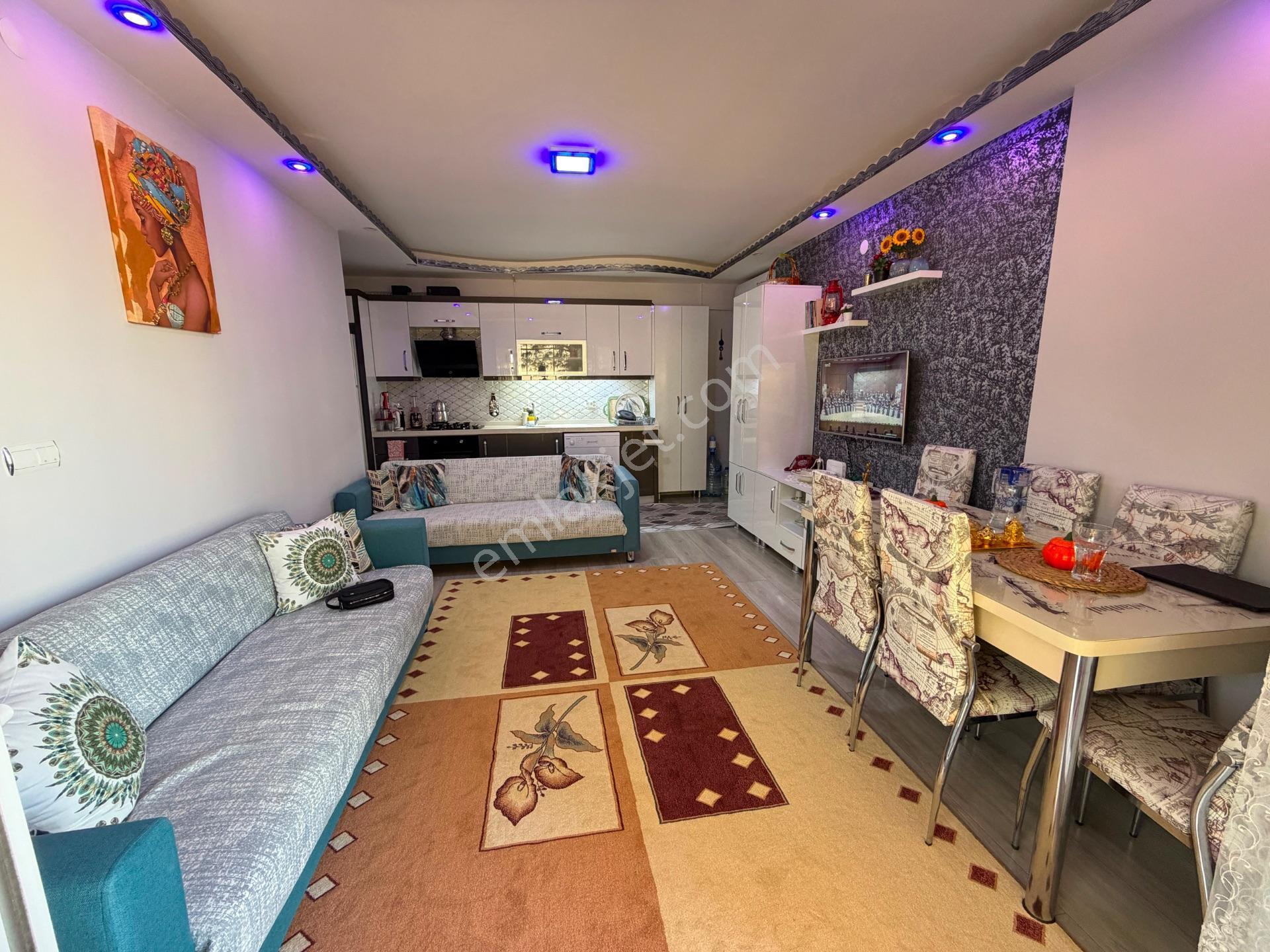 Kuşadası Davutlar Havuzlu Site İçerisinde 1+1 Eşyalı Daire — fotoğraf 6