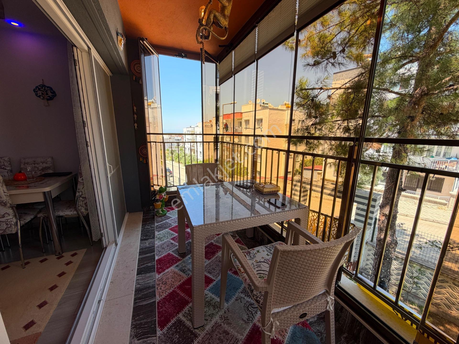 Kuşadası Davutlar Havuzlu Site İçerisinde 1+1 Eşyalı Daire — fotoğraf 7