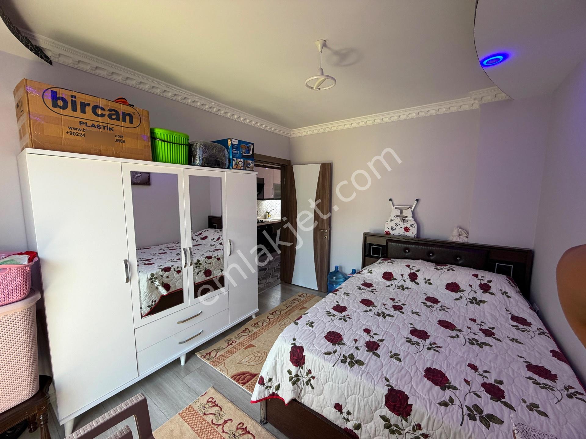 Kuşadası Davutlar Havuzlu Site İçerisinde 1+1 Eşyalı Daire — fotoğraf 15
