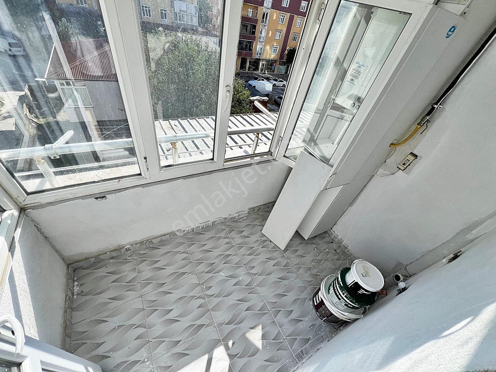 Azer Yapı'dan Cadde Üzeri İskanlı Kombili Satılık 3+1 Daire !!! — fotoğraf 7