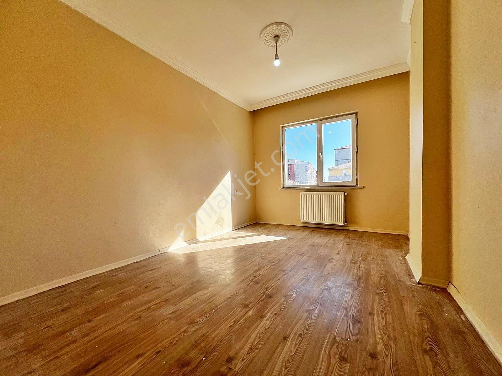 Azer Yapı'dan Cadde Üzeri İskanlı Kombili Satılık 3+1 Daire !!! — fotoğraf 9