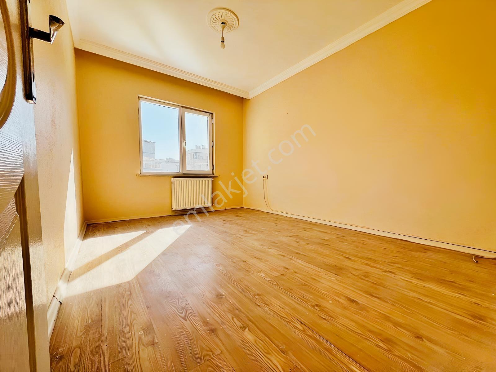 Azer Yapı'dan Cadde Üzeri İskanlı Kombili Satılık 3+1 Daire !!! — fotoğraf 11