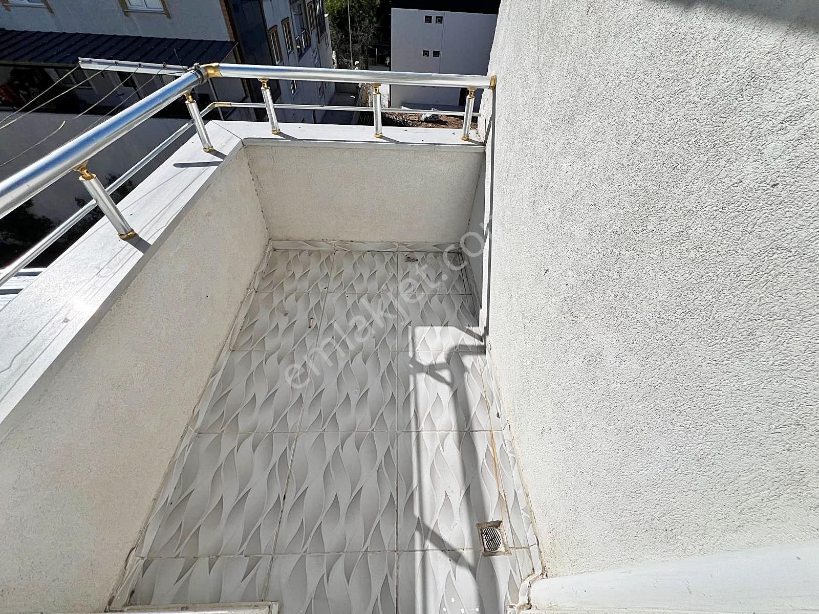 Azer Yapı'dan Cadde Üzeri İskanlı Kombili Satılık 3+1 Daire !!! — fotoğraf 19