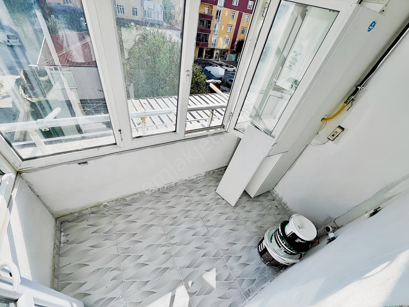 Azer Yapı'dan Cadde Üzeri İskanlı Kombili Satılık 3+1 Daire !!! — fotoğraf 31