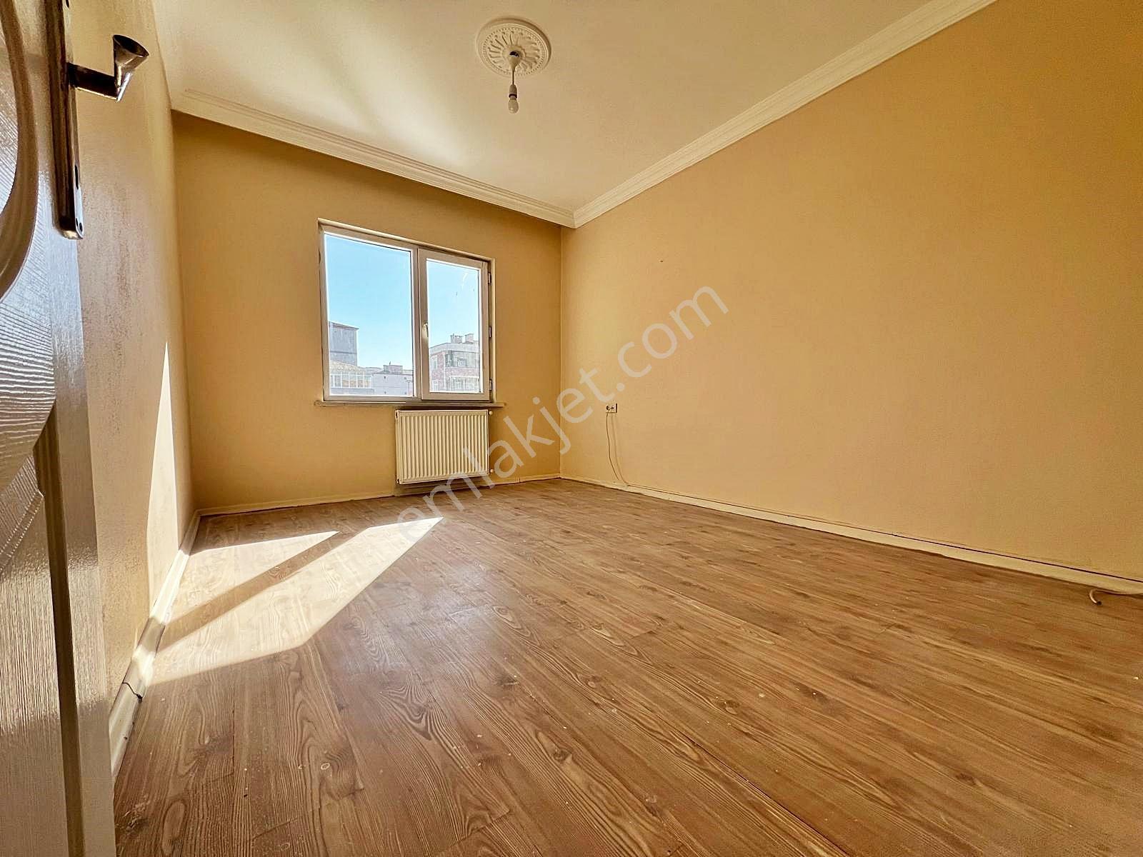 Azer Yapı'dan Cadde Üzeri İskanlı Kombili Satılık 3+1 Daire !!! — fotoğraf 35