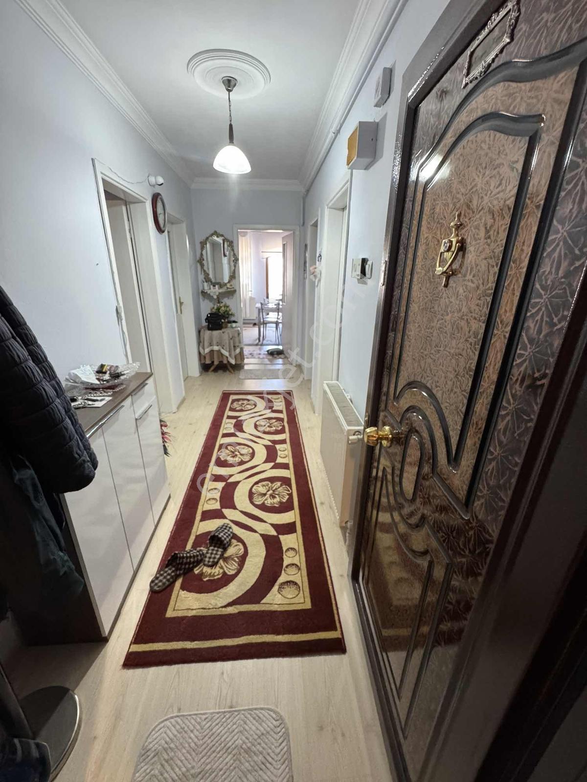 Erenler Hacıoğlu Mahallesinde Merkezi Konumda Satılık 3+1 Daire — fotoğraf 4
