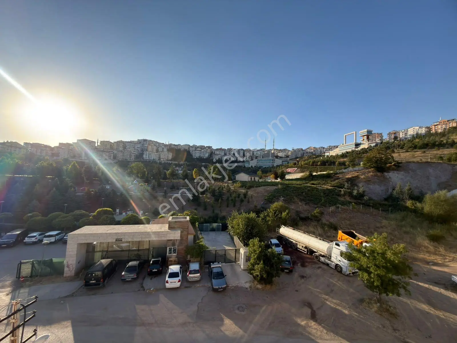 Kariyer'den Etlik'de Asansörlü Park Manzaralı Fırsat 6+1 Dublex — fotoğraf 42