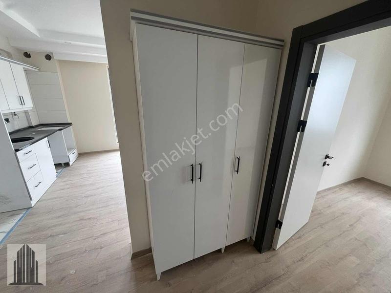 Körfez'de Tramvaya Yakın, 2.000.000tl Krediye Uygun 1+1 Daireler — fotoğraf 22