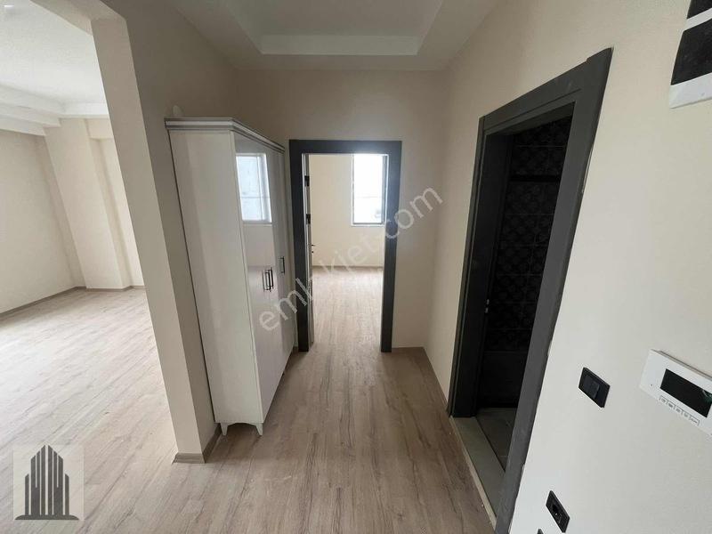 Körfez'de Tramvaya Yakın, 2.000.000tl Krediye Uygun 1+1 Daireler — fotoğraf 26